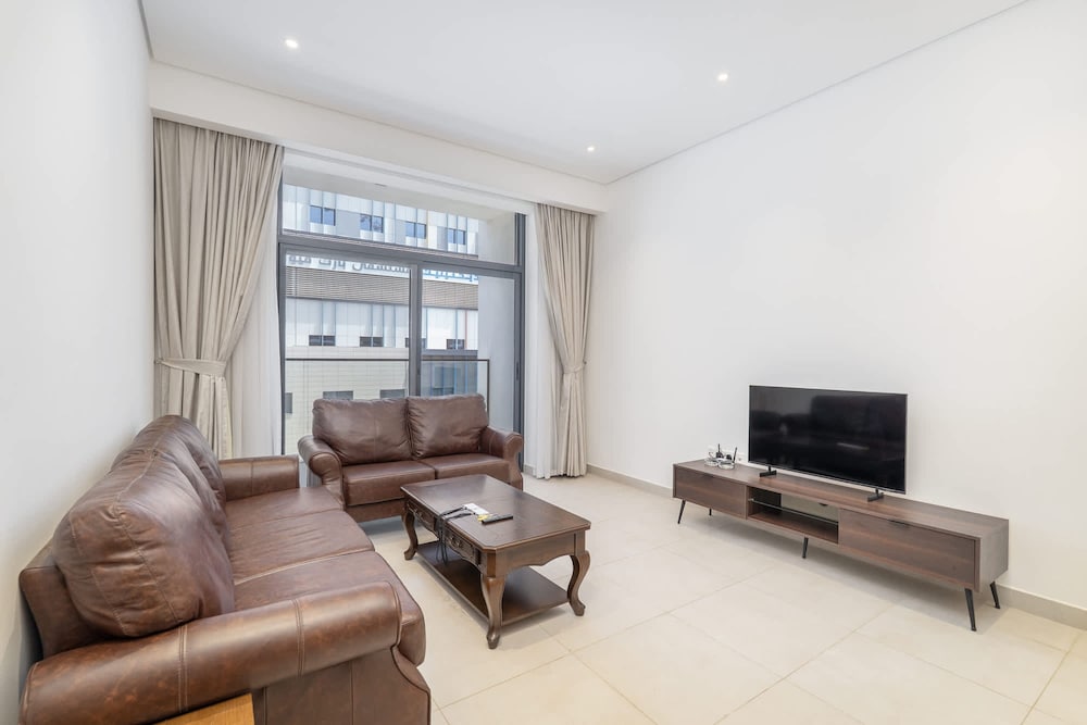 Lovely and Spacious 1 BR in Divine Residences