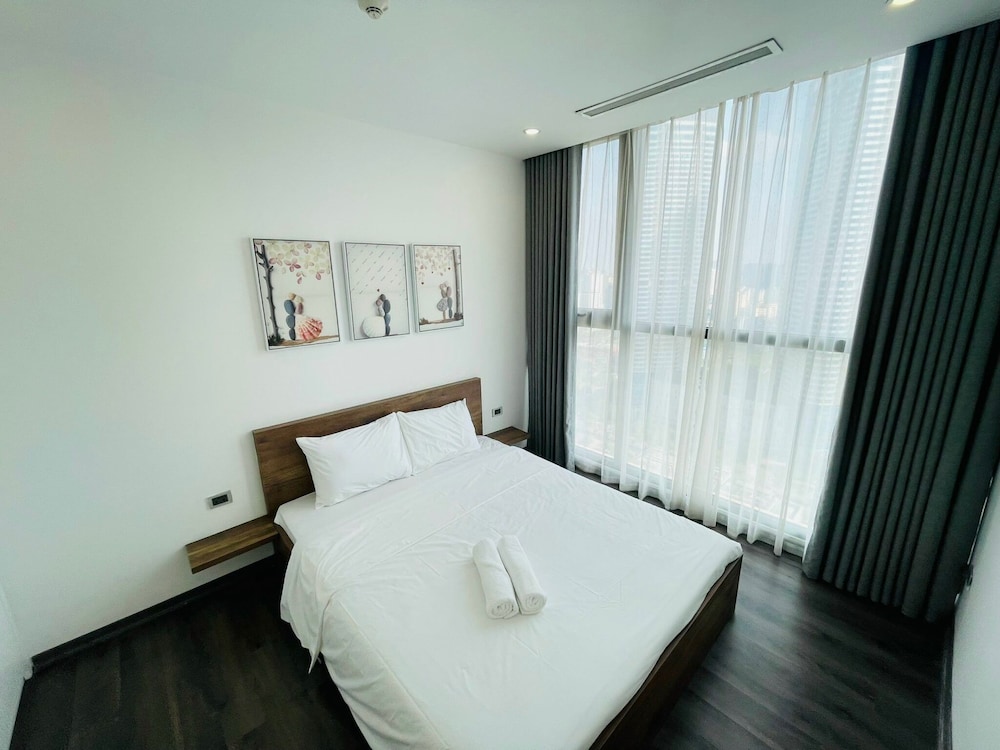 Sunny - Vinhomes Skylake Residences