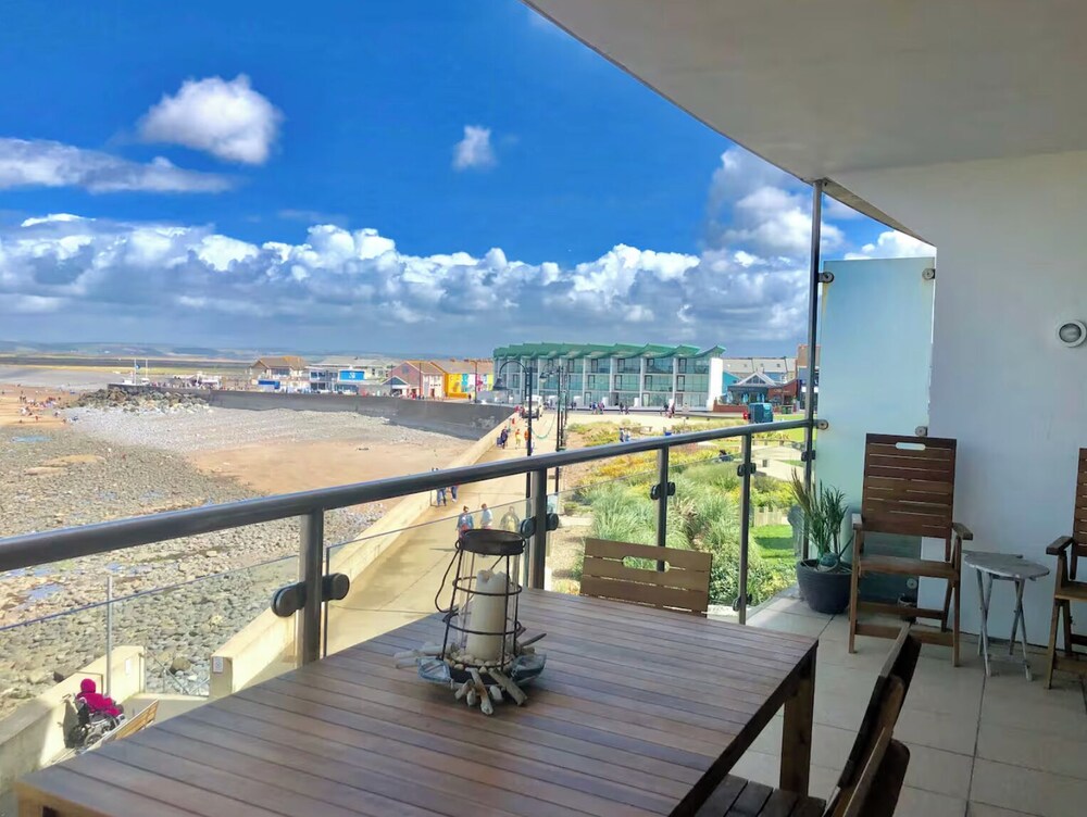 Seaside Bliss Retreat in Westward Ho!