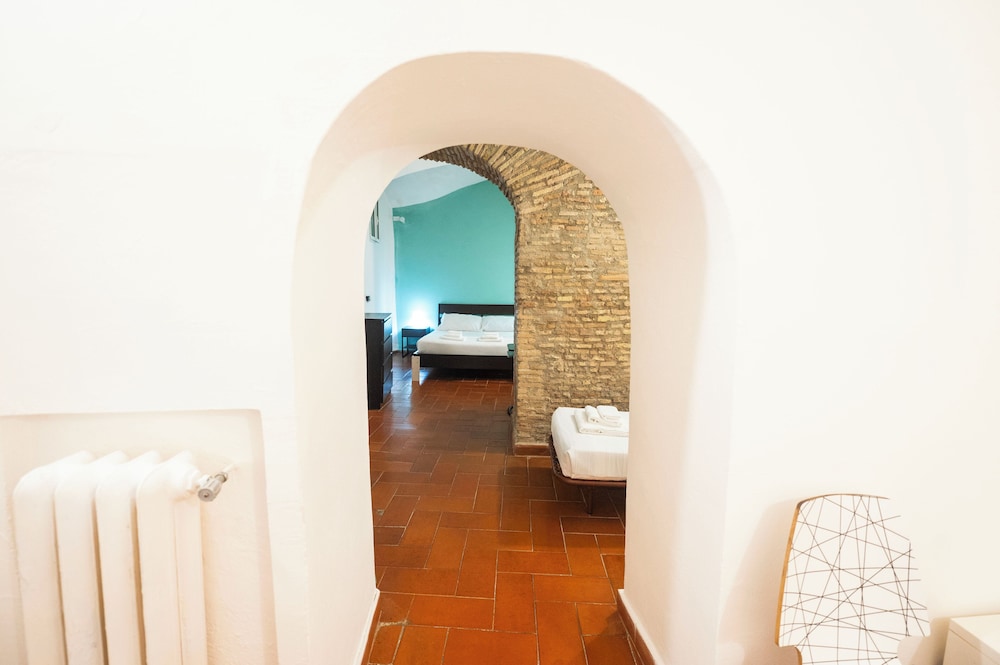 Campo De' Fiori Apartments