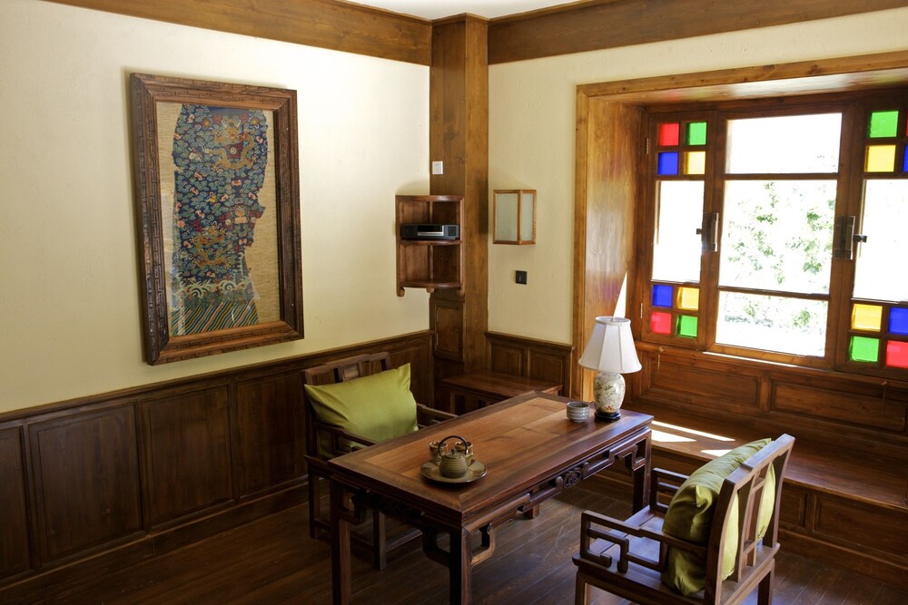 Songtsam Benzilan Hotel view 3