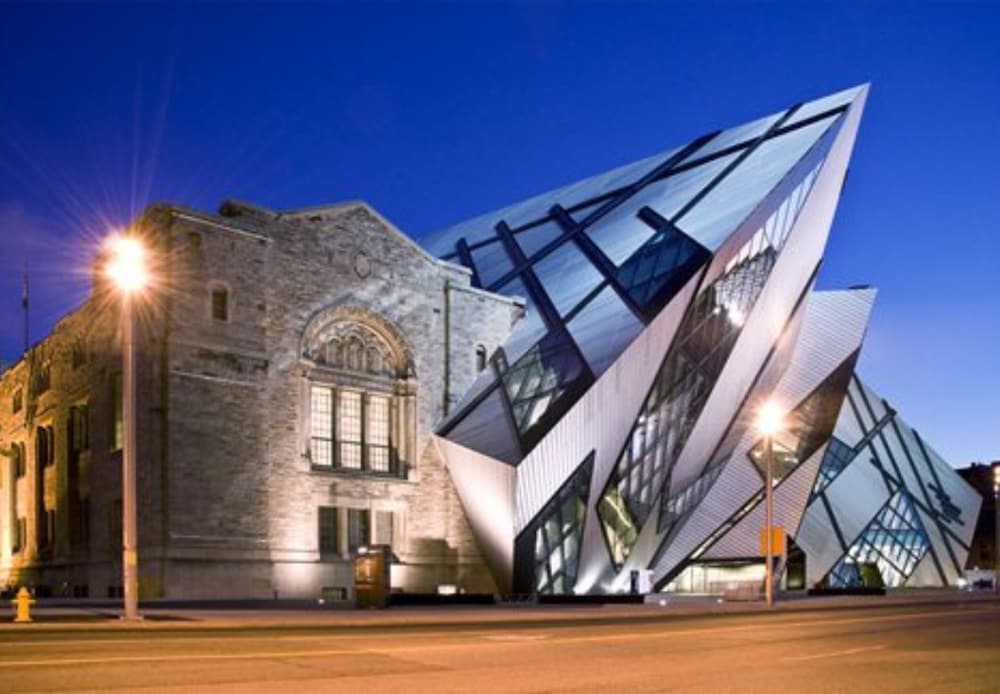Iceboat Terrace-Downtown-Ent District