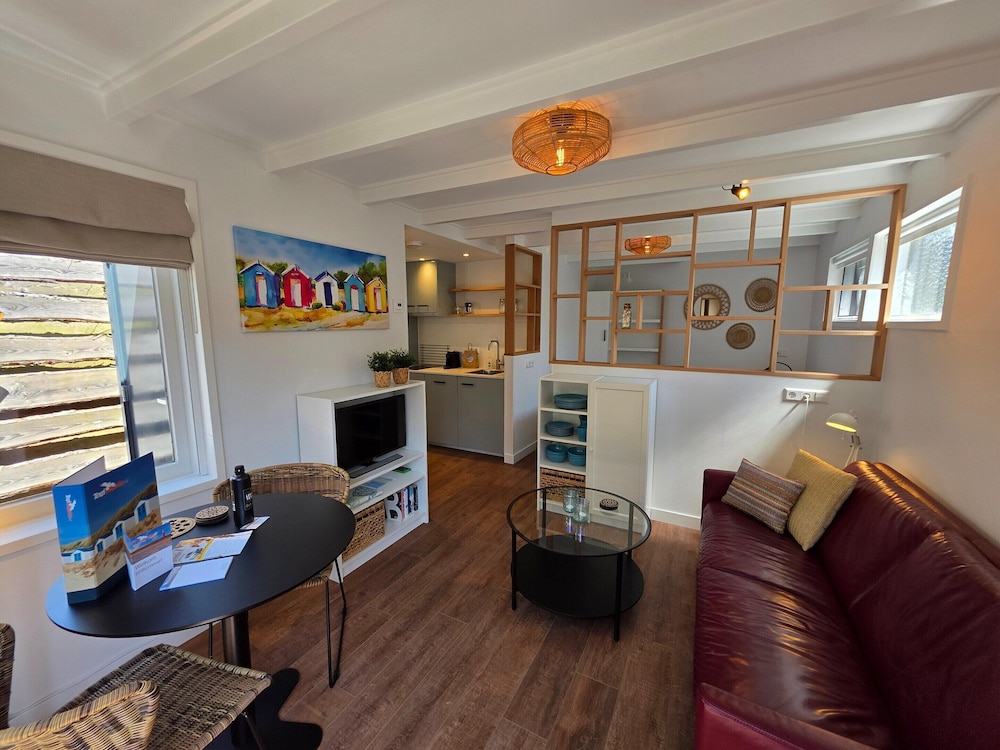 Charming and Cozy Furnished 2-person Studio Apartment