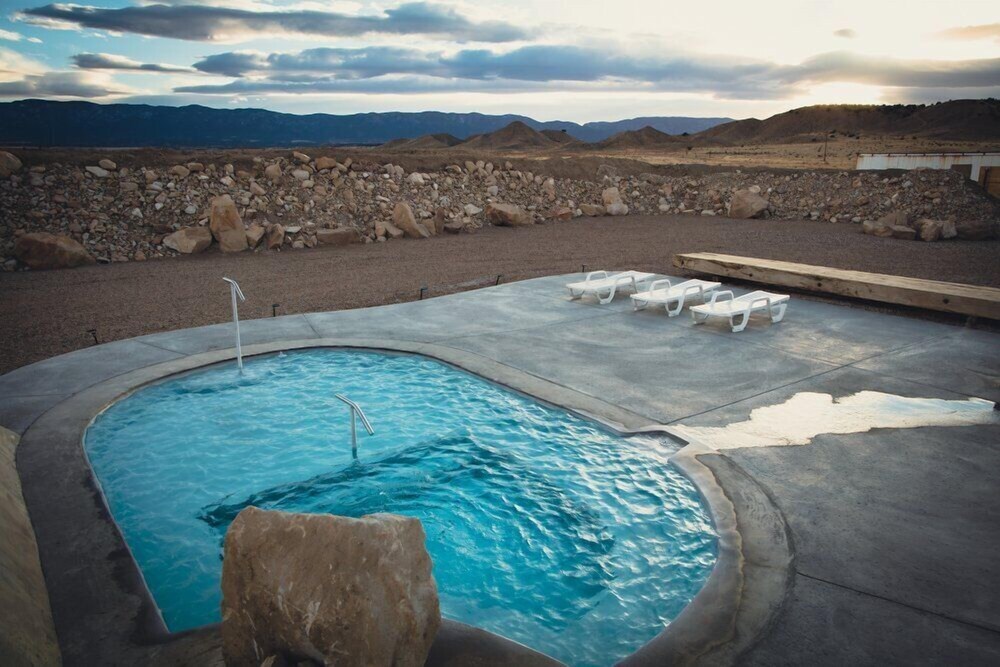 Florence Vacations - Desert Reef Hot Springs - Property Image 13