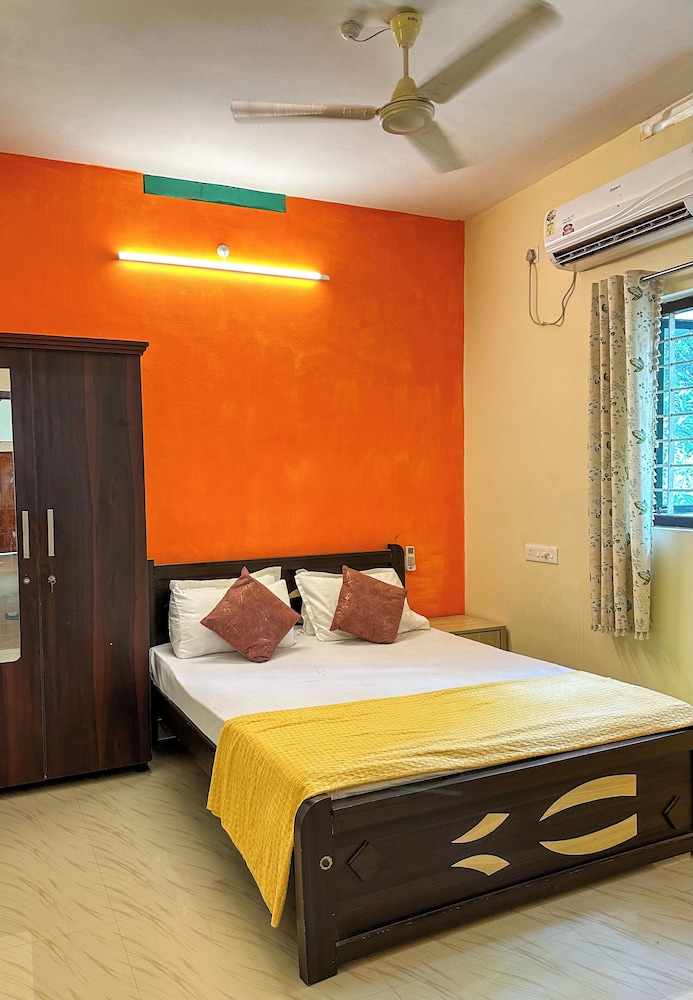 Molly's Hostel