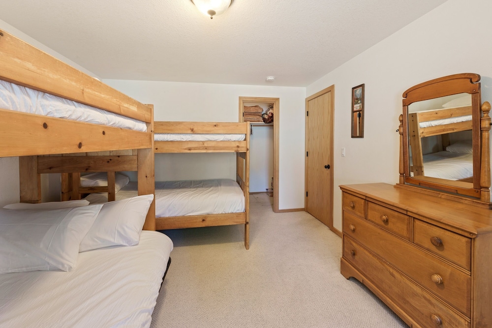15 Lassen Ln 4 Bedroom Home