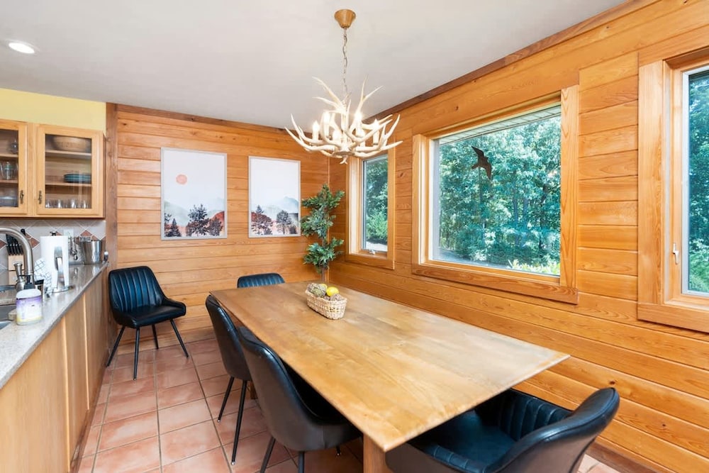 Love Afton Cabin - Family Home