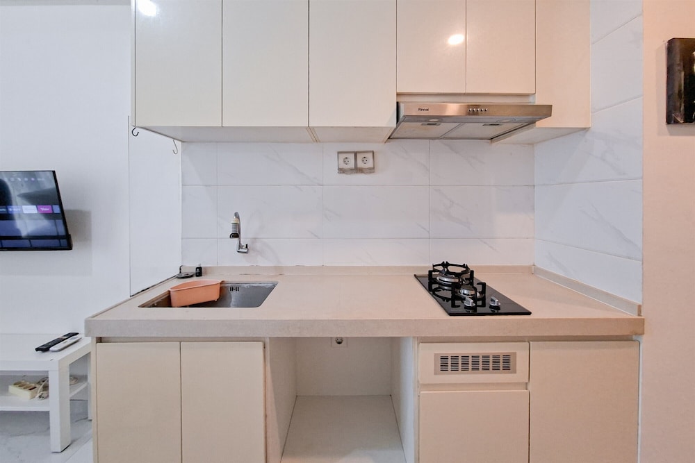 Studio Apartment Next To Mall At Sky House Bsd