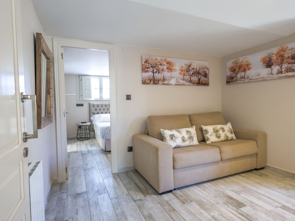 Akla Hotel Suites Santillana