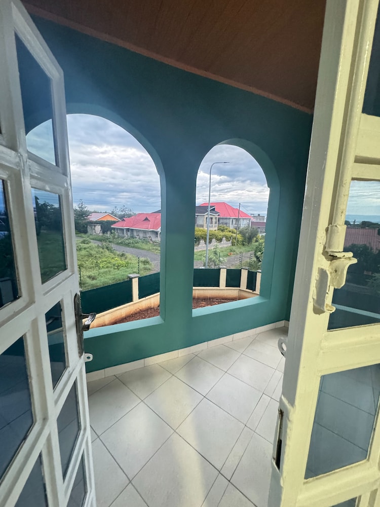 Naivasha Gate- Away Palace