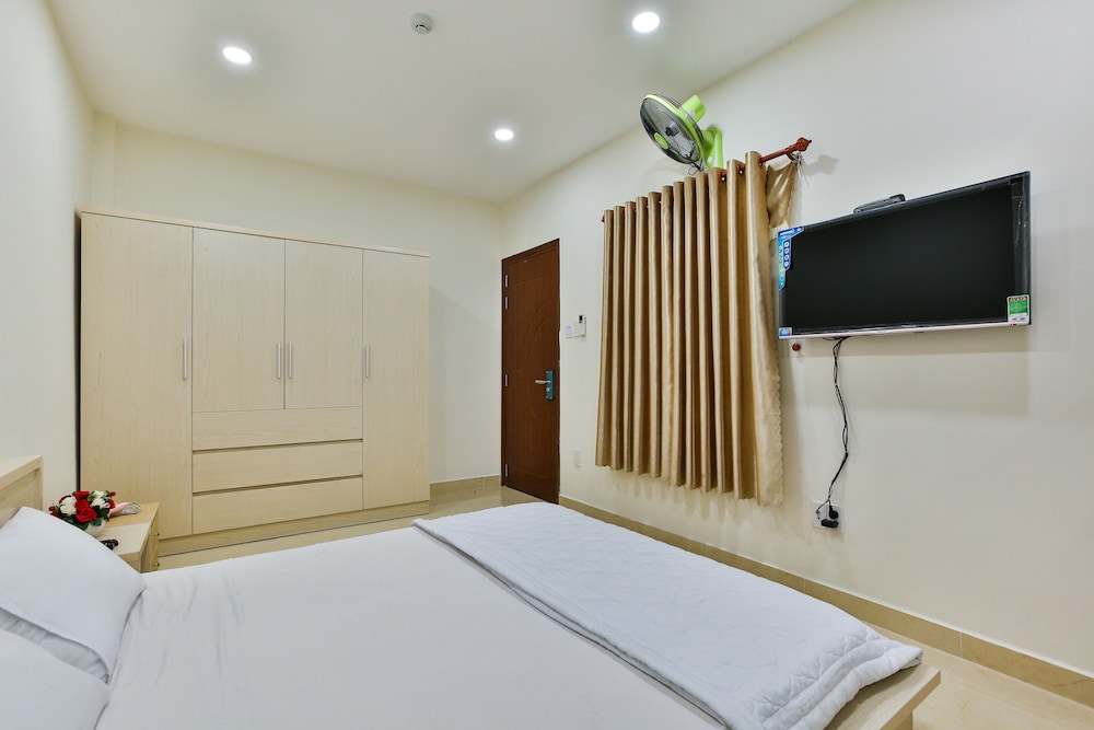 Goldstay 218