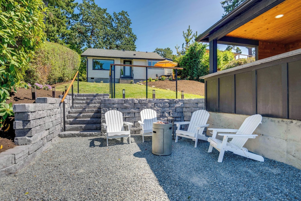 Waterfront Gem w/ Boat Dock & Lift in Lakewood!