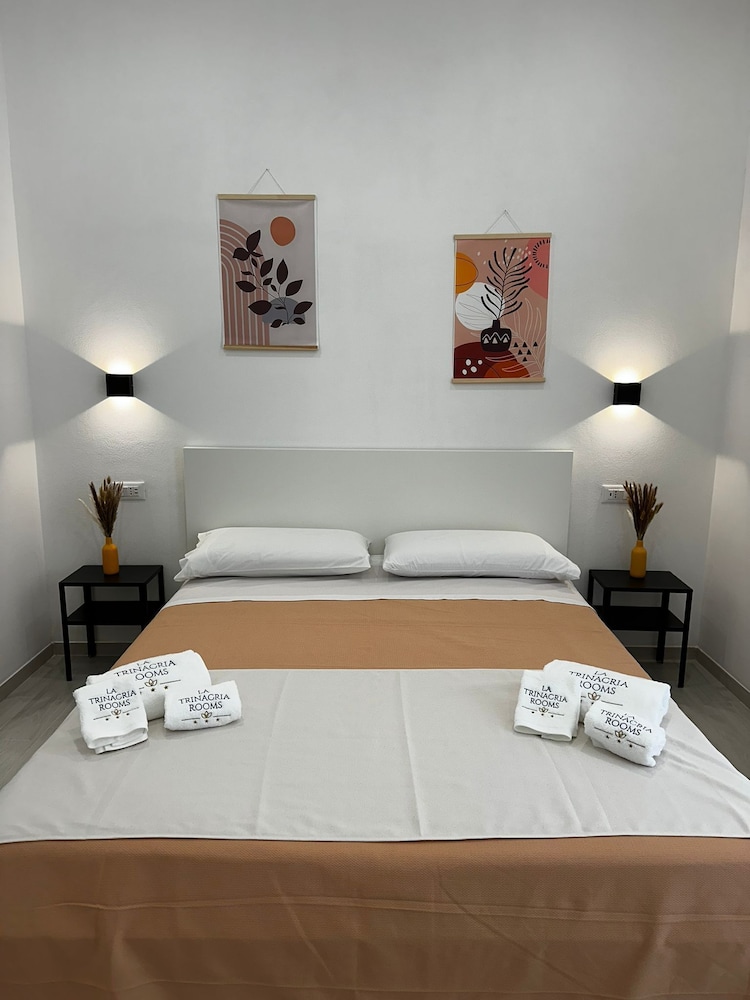 La Trinacria Rooms