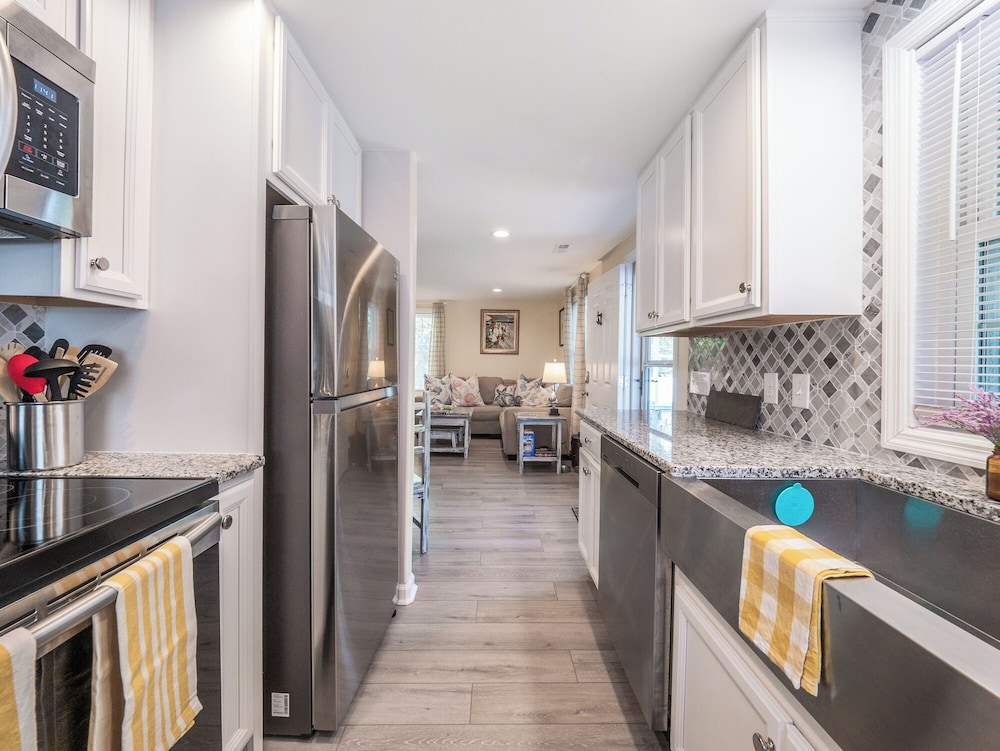 Ankers Away by Topsail Realty