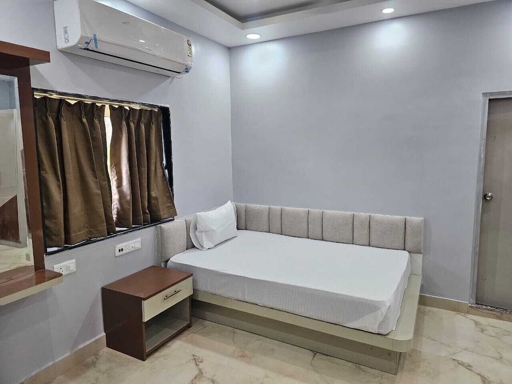 Jowar Hoter & Resort