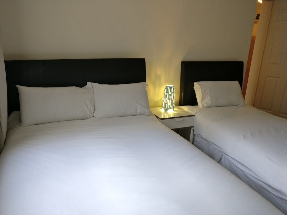 MetroStays - Antiques Quarter