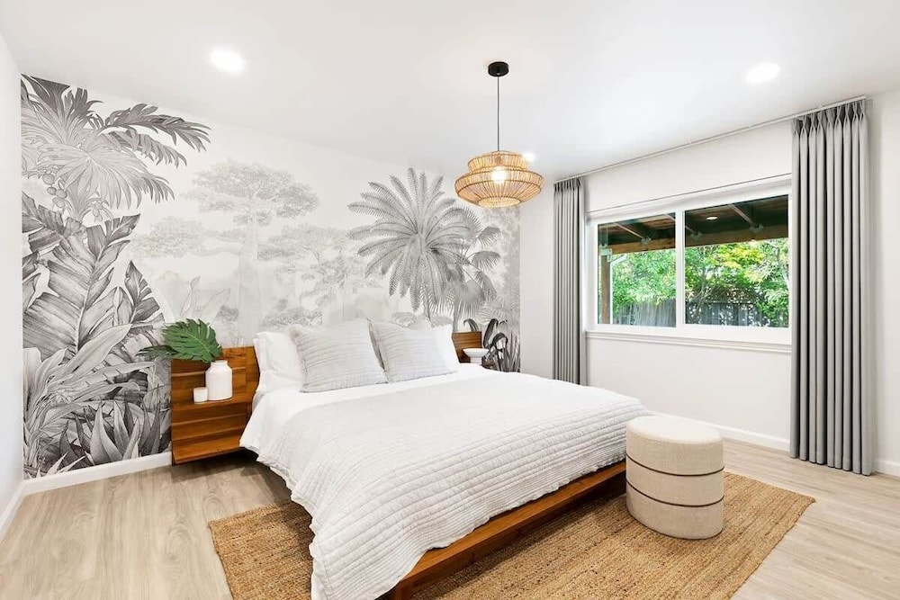 @ Marbella Lane - 3BR Designer Near Valley Fair