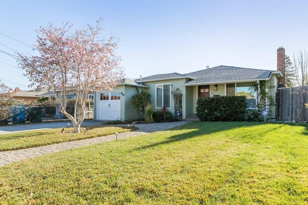 @ Marbella Lane - Modern and Sleek Home in Redwood