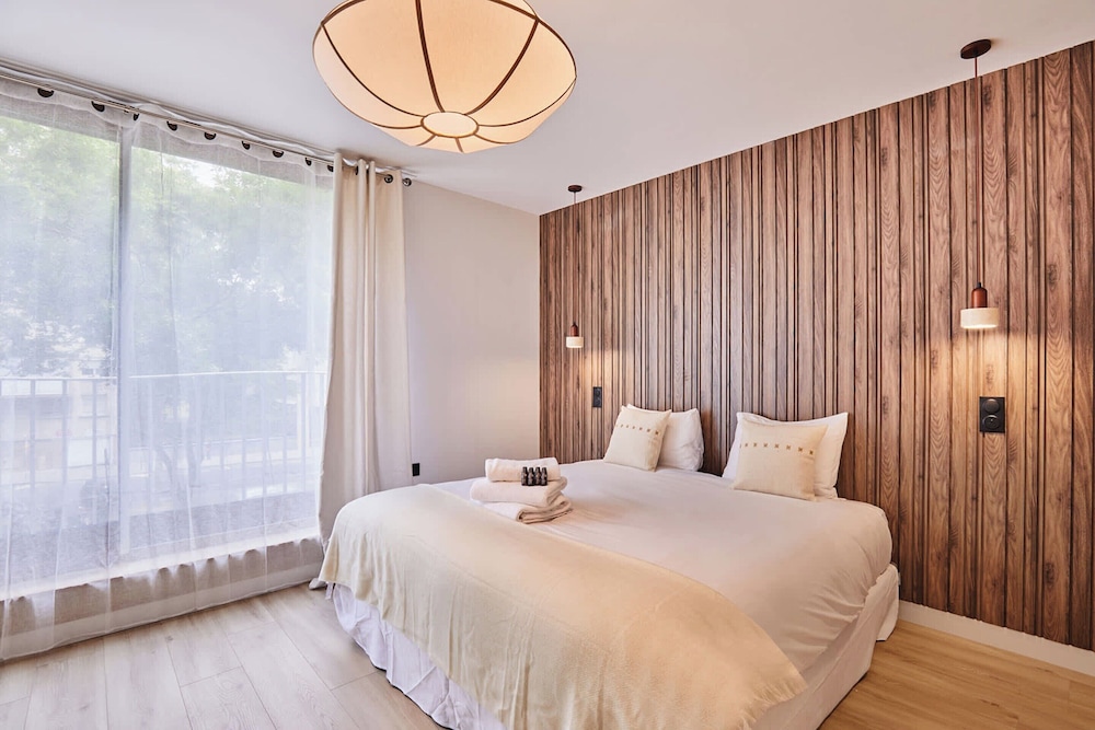 THE Parisian Suite / Center of Paris