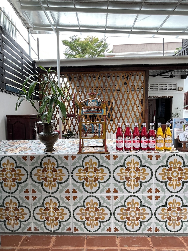 URBAN ANGKOR VILLA