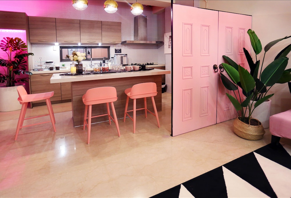 Pink Flatette