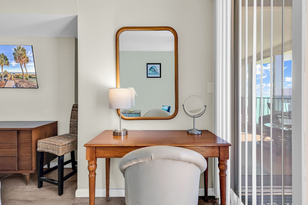 Palms Resort 1602
