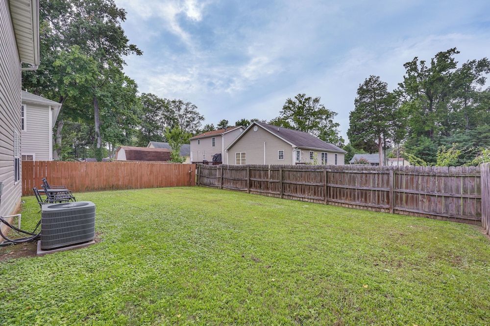 2 Blocks to Potomac River: Gem in Colonial Beach!