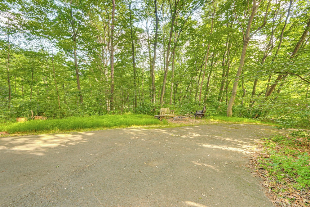 11 Mi to Gettysburg: Serene Home in Fairfield