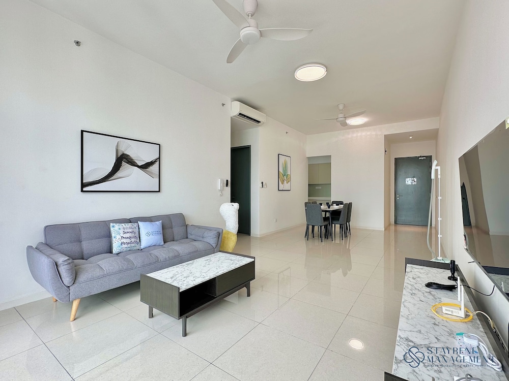 Paradigm Residence By Stayrene