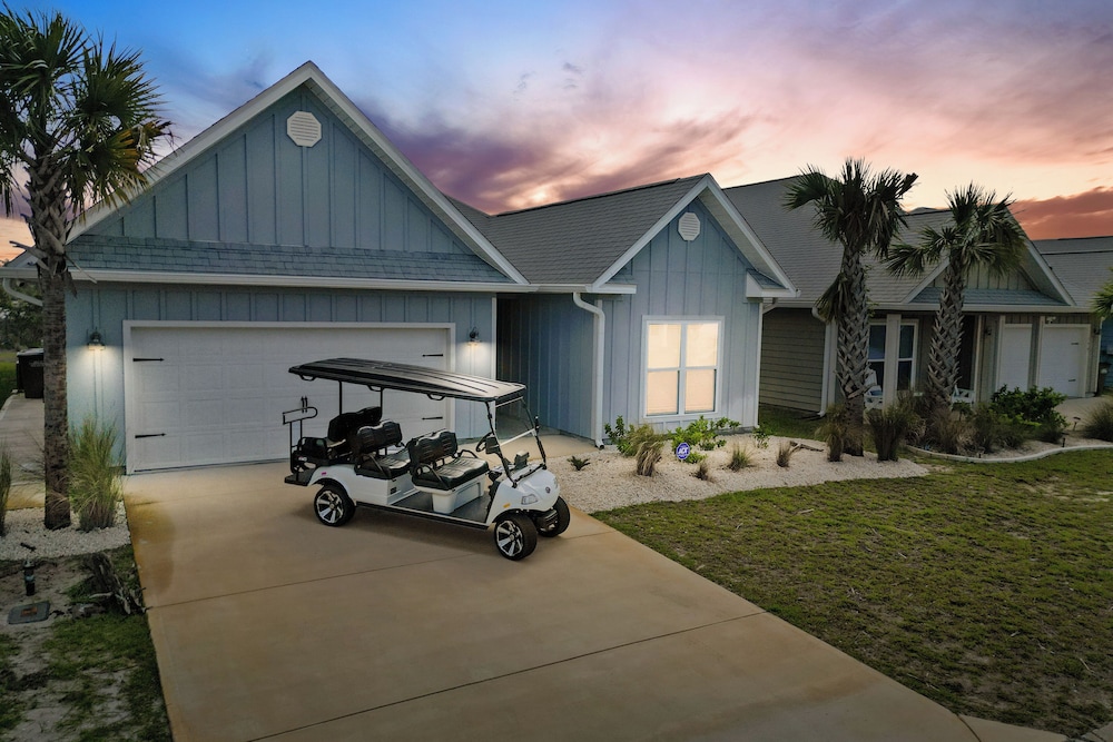 Beach Access: Port St Joe Home w/ Screened Patio!