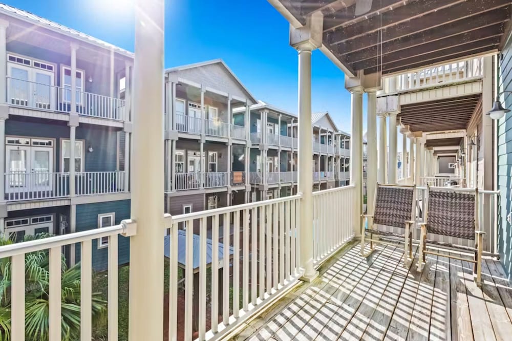 Serenity by the Sea! 4BR Retreat, Sleeps 12, Walk to Beach & Community Pool