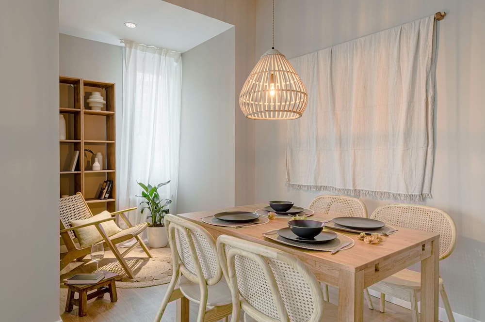 Sumatra - 3 Bedrooms and Terrace in Castellana