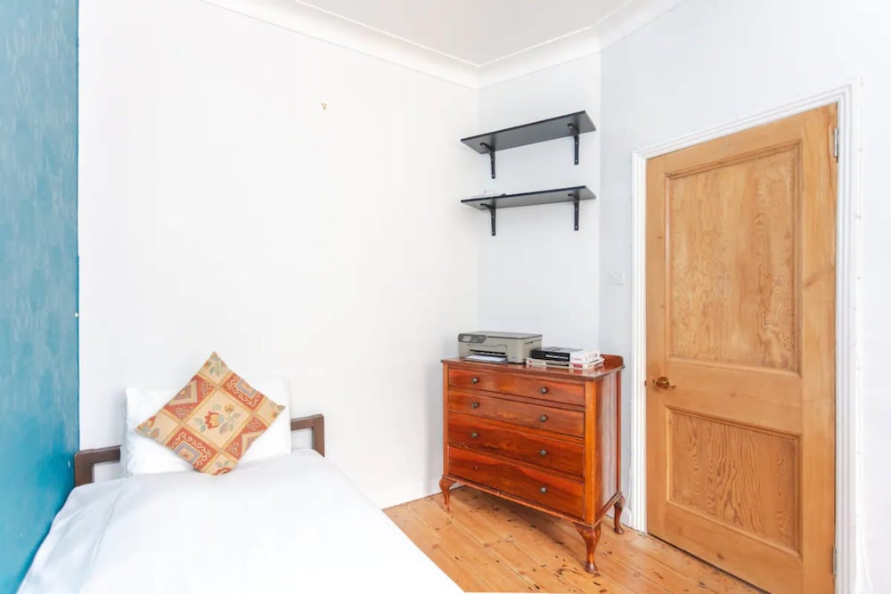 Cosy 2 Bedroom Apartment in Central London With Garden
