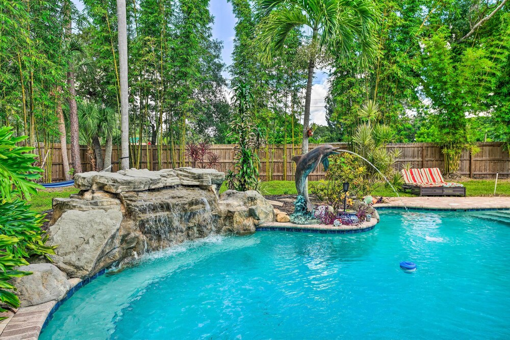 Sarasota Getaway w/ Private Pool & Backyard Oasis!