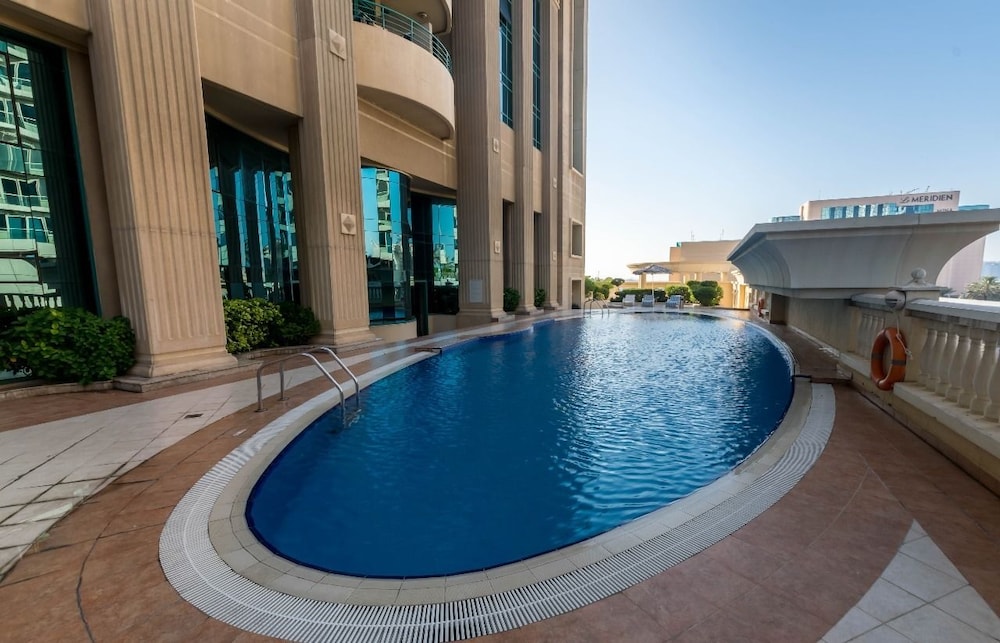 Marina Crown Tower