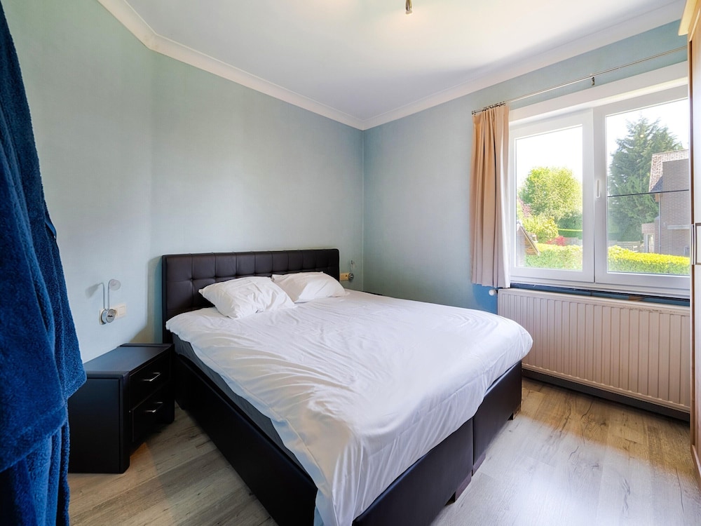 Villa Borgloon With Blossom Views and Jacuzzi