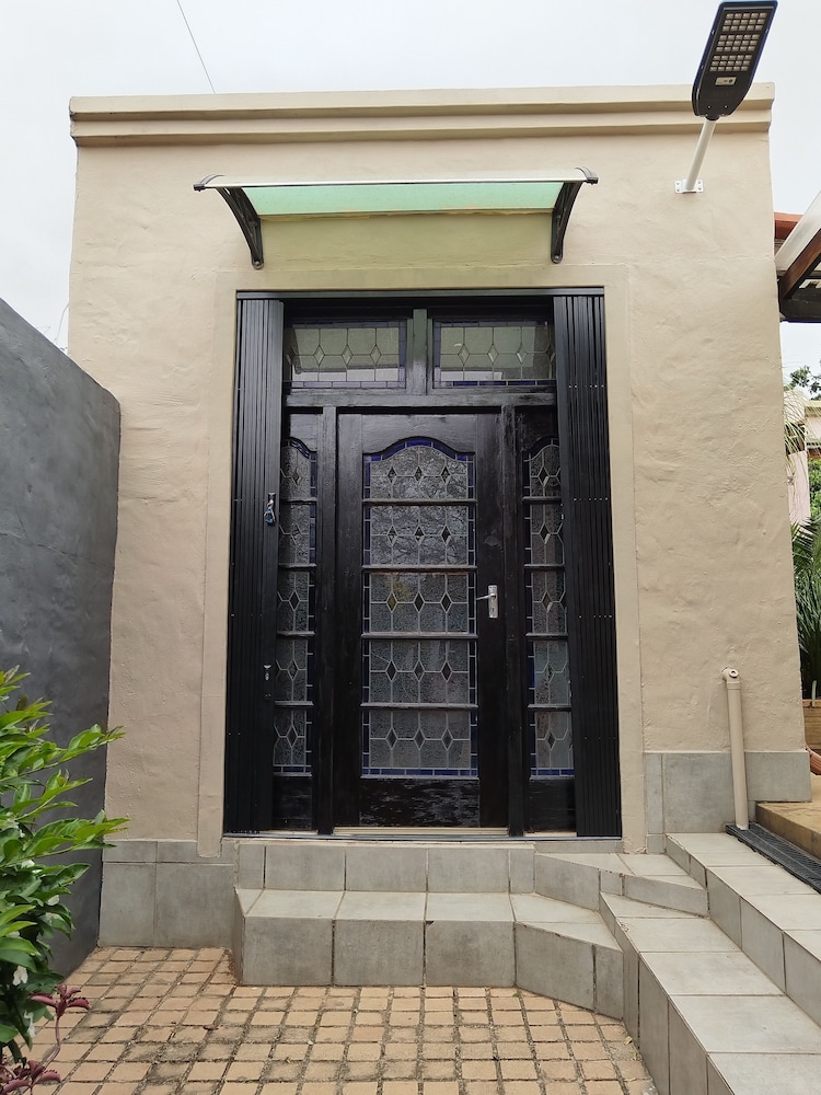 Charming Studio Oasis in Kensington, Johannesburg