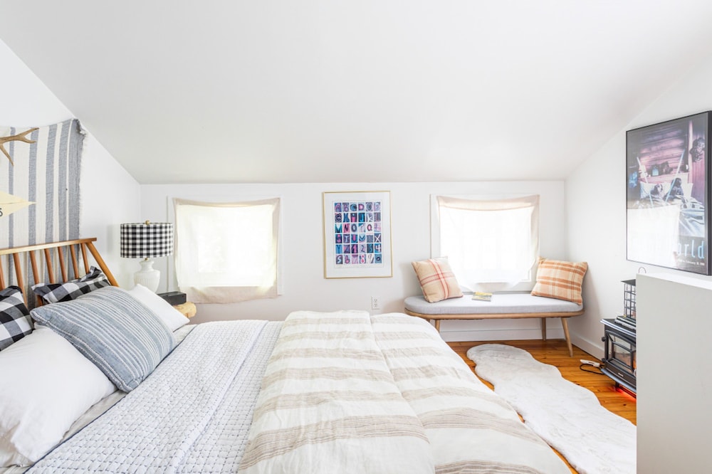 The Hideout Catskills Cottage
