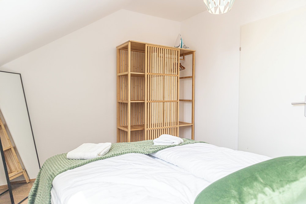 Elegant 2BR 1LR Modern Apt Donaustadt