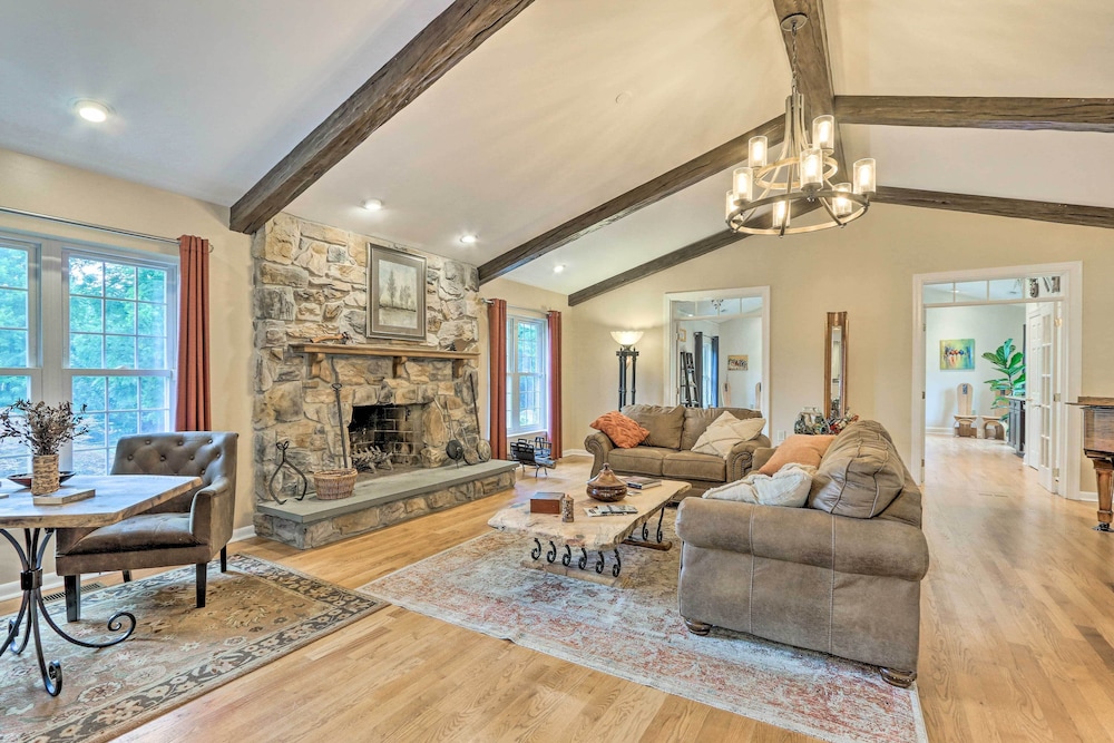 Charles Town Home w/ Private Pool Hot Tub - Property Image 40