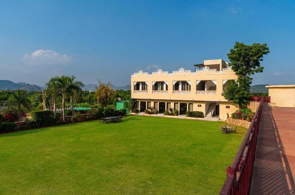 Hill Garden Resort - A HillSide Heaven