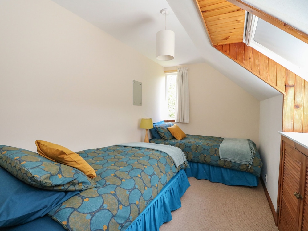 Upper Brackendale