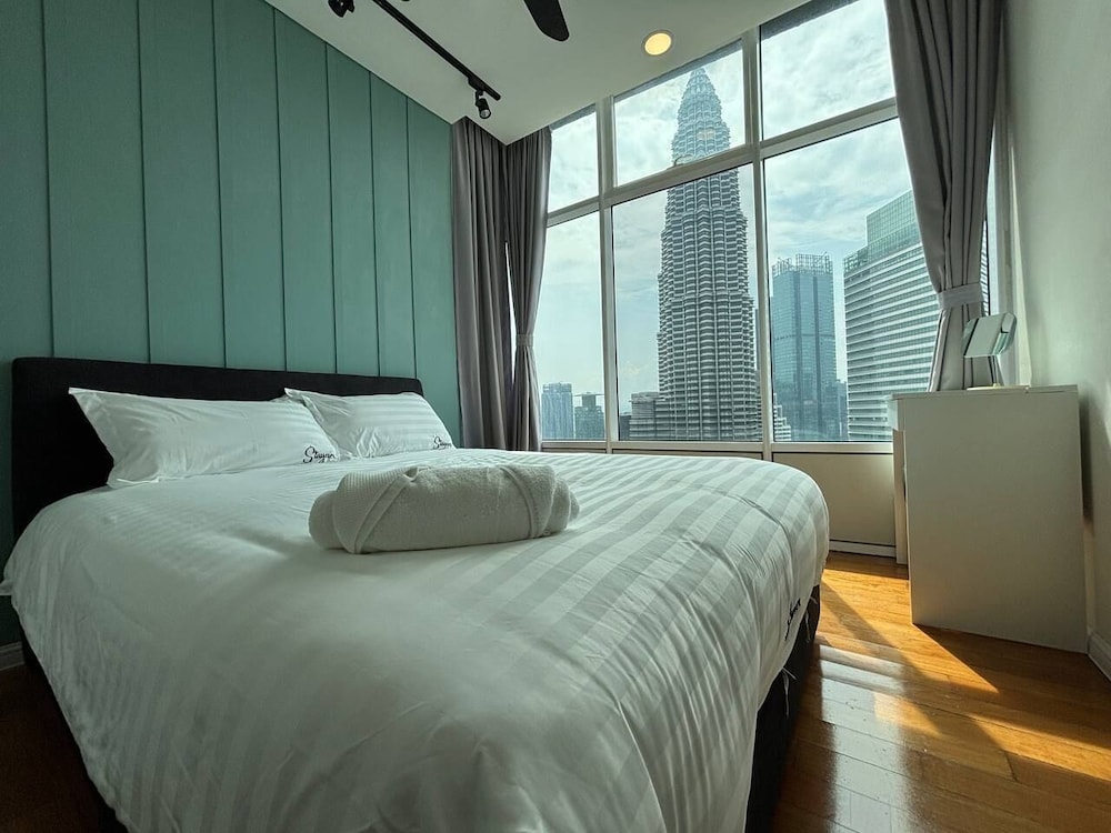 Sky Suites KLCC by Easy Nap