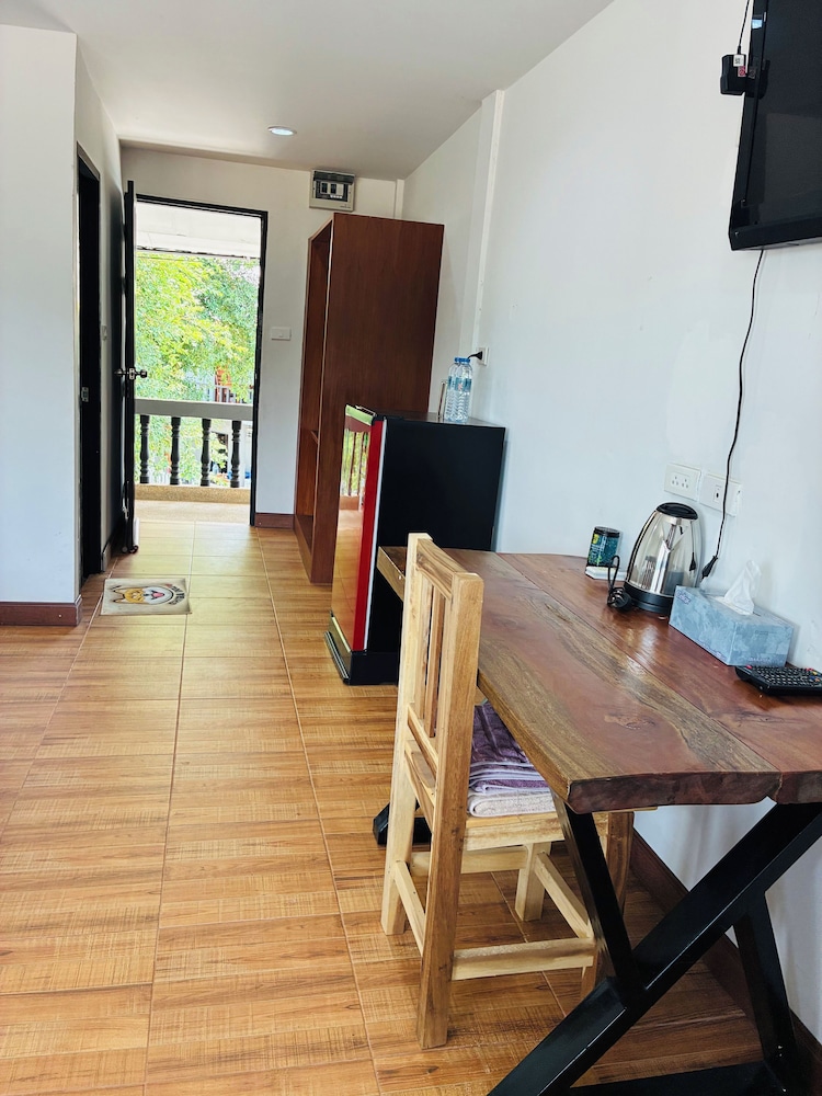 Apartment Wat Sawang Arom 08