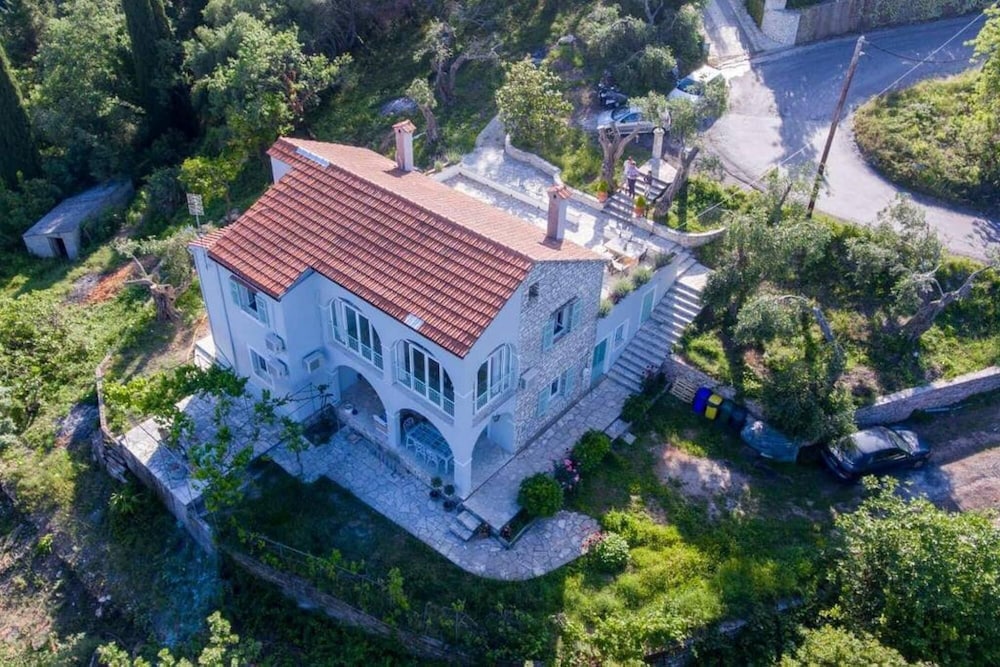 Sinies Stone Cottage - NE Corfu view 5