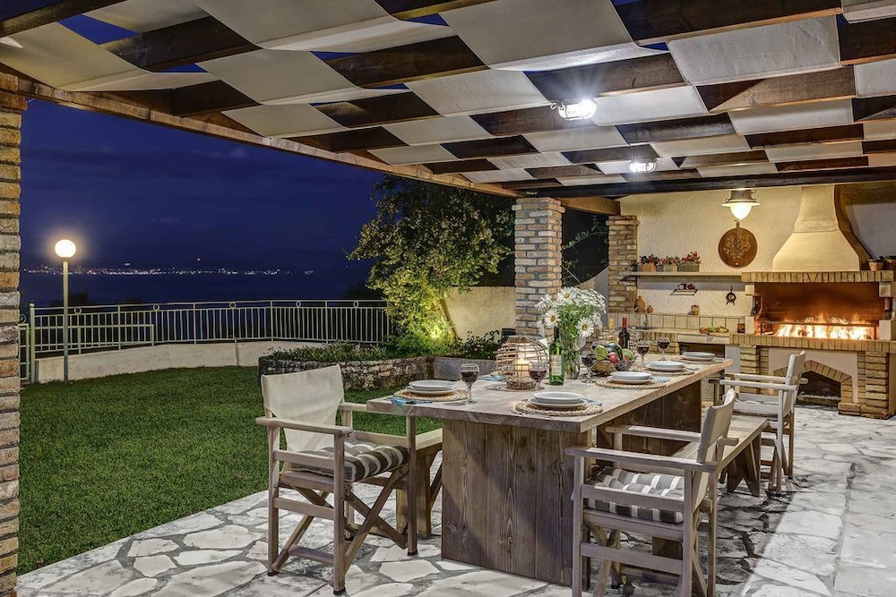 Villa Irida view 5
