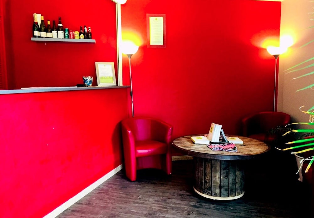 Chalon-Sur-Saone Vacations - Logis Hotel de la Thalie - Property Image 3