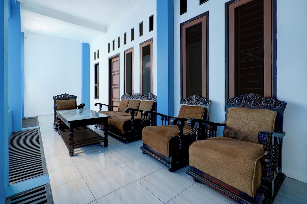 Hotel O 94843 Syariah Hj. Lilis Sukabumi