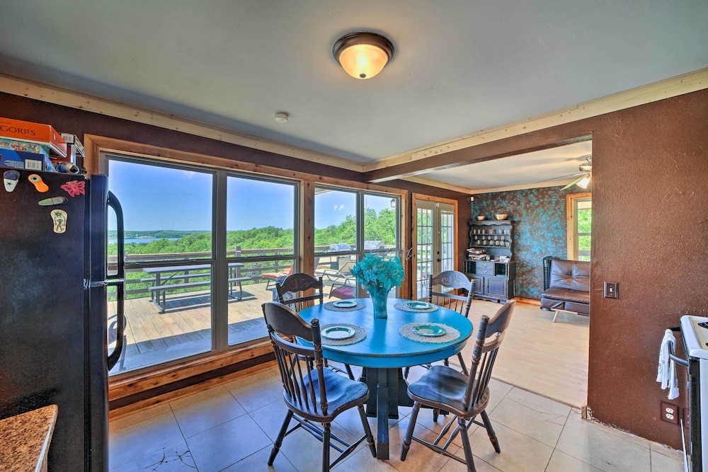 Vian Getaway w/ Lake Tenkiller Views & Deck! view 2