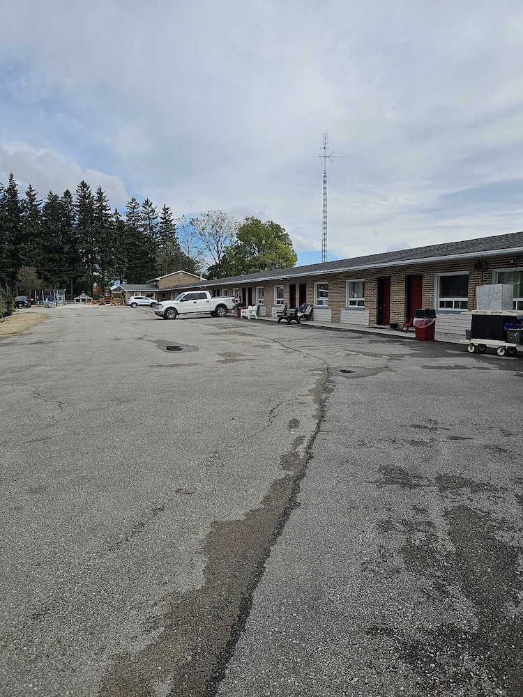 Wingham Motel